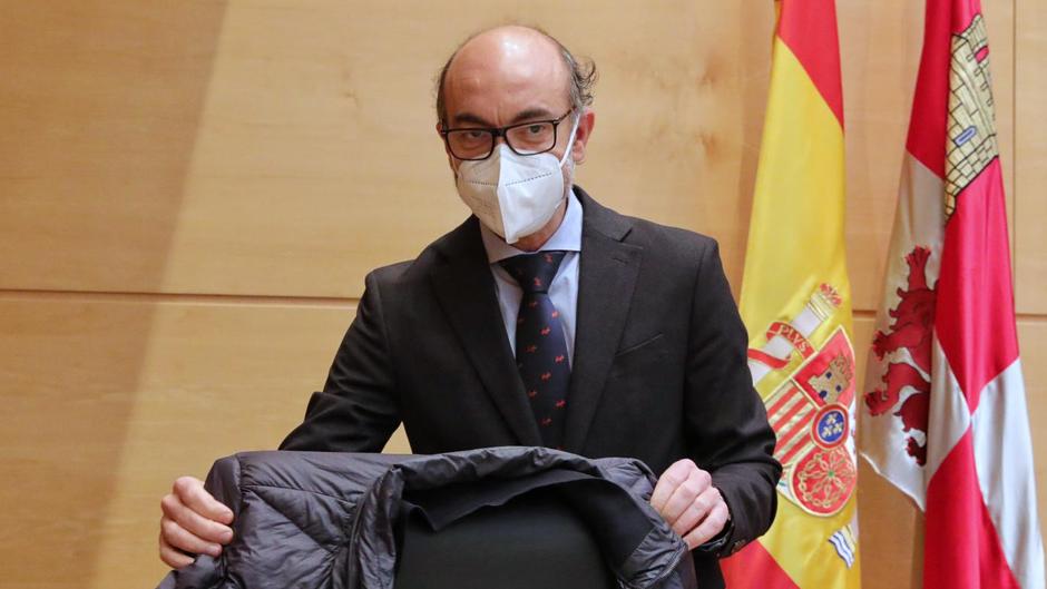 El consejero de Cultura de Castilla y León se pasa al catalán para que «llegue dinero» del Gobierno