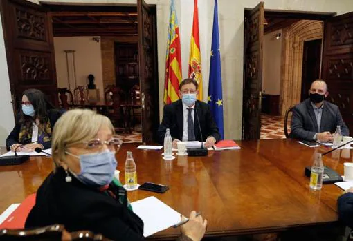 Imagen de la reunión celebrada este jueves en el Palau de la Generalitat