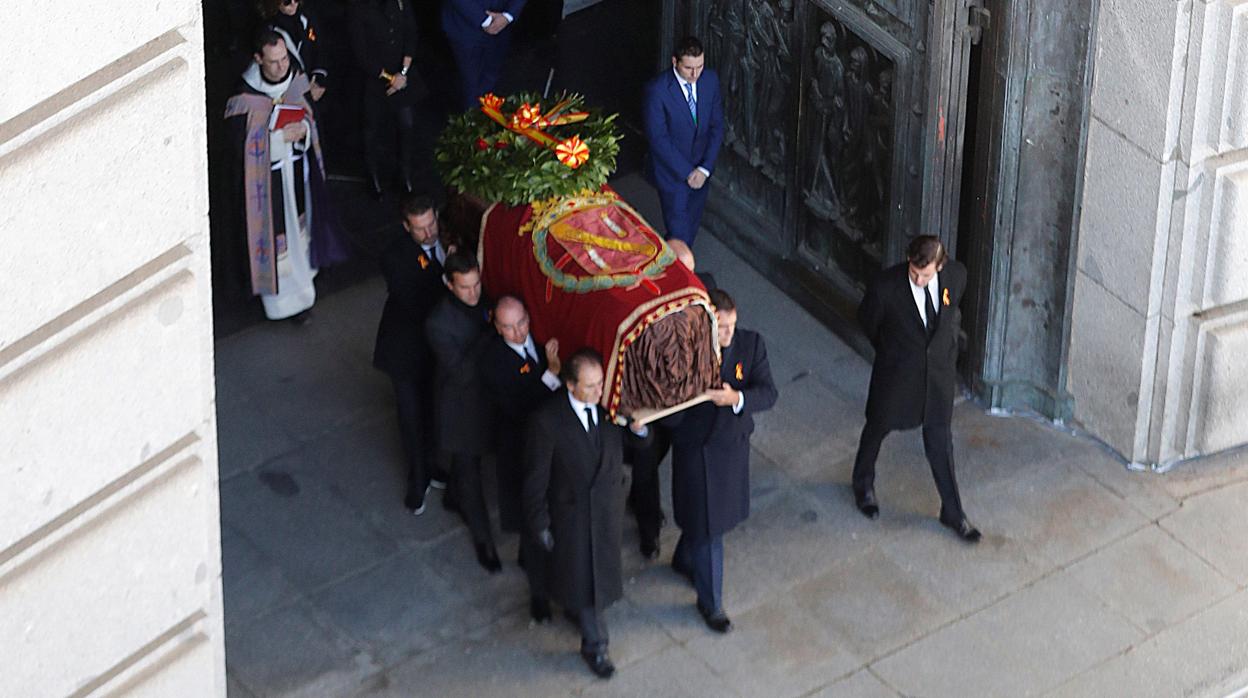 Exhumación de Francisco Franco del Valle de los Caídos el año pasado