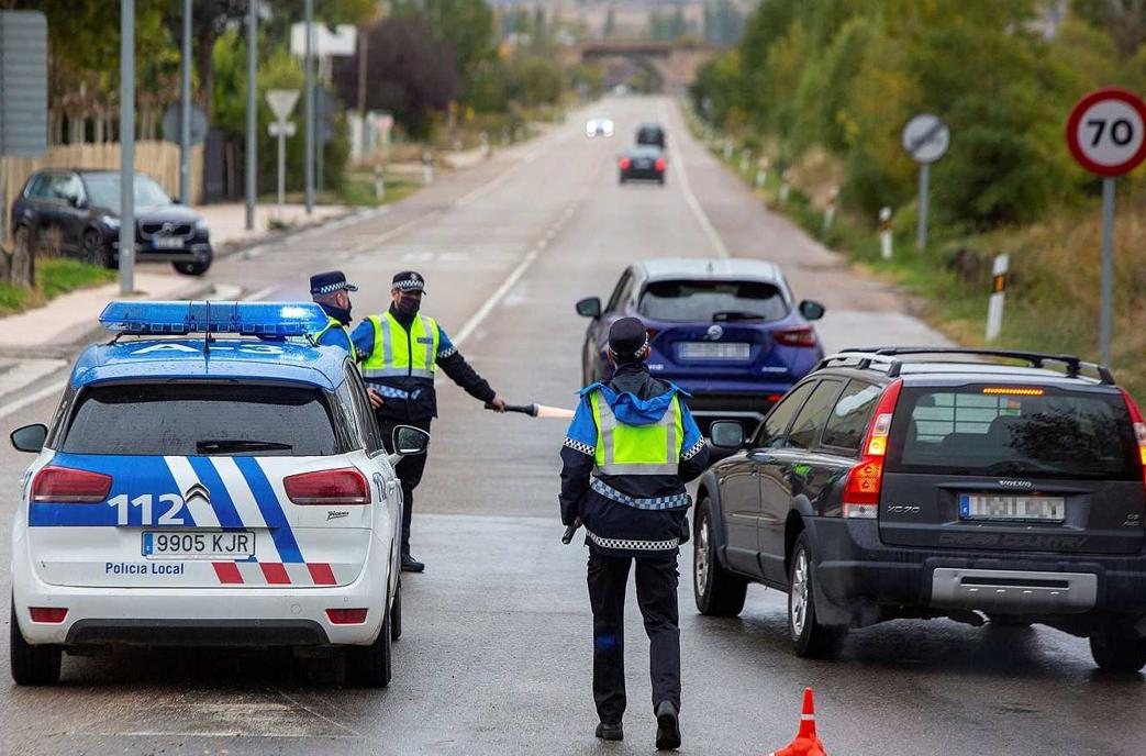 Controles policiales a la salida de localidades