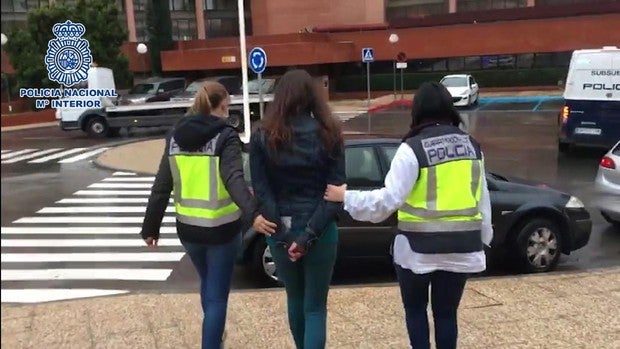 La niña de 12 años adicta a la cocaína a la que su tía prostituía en Villaverde