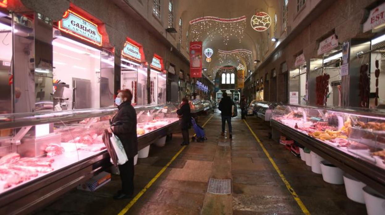 Ambiente en el mercado de abastos de Santiago el pasado viernes