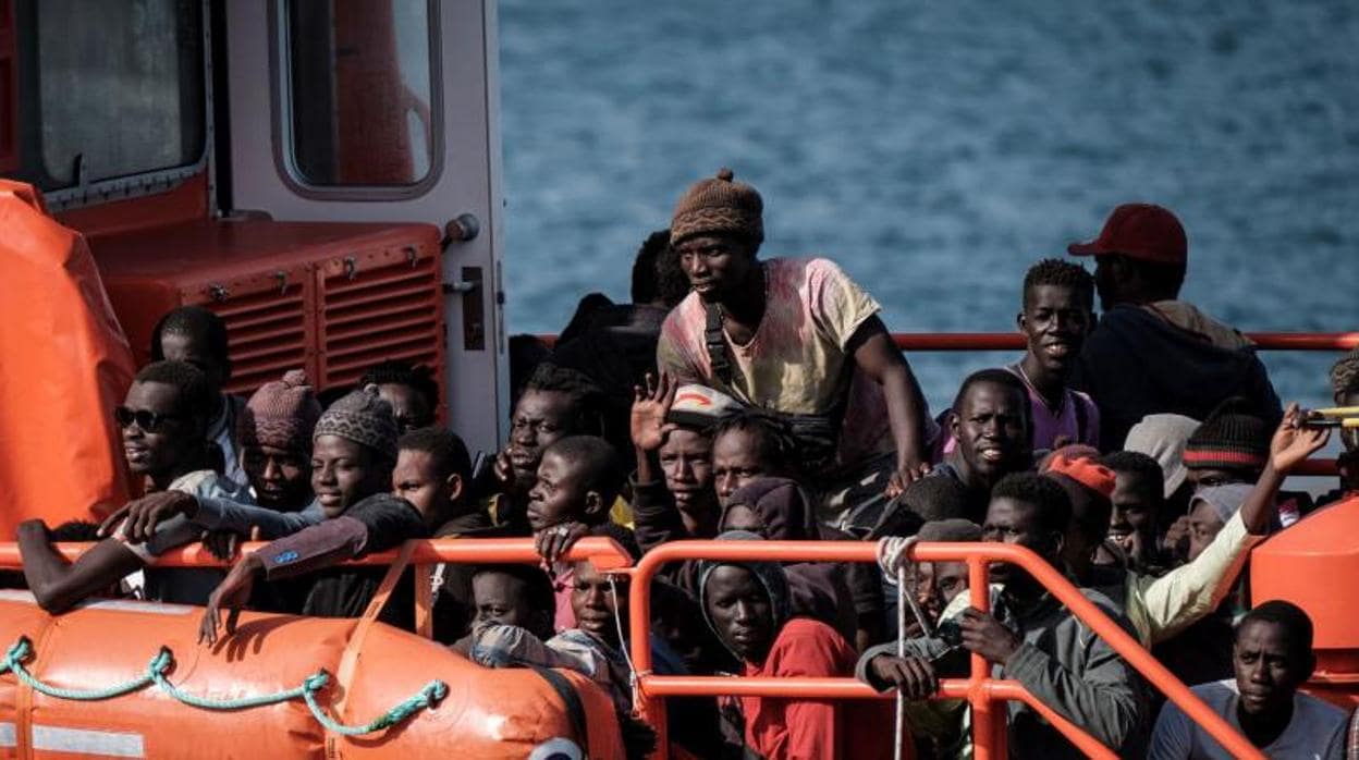 Un grupo de inmigrantes rescatado por Salvamento Marítimo en Canarias