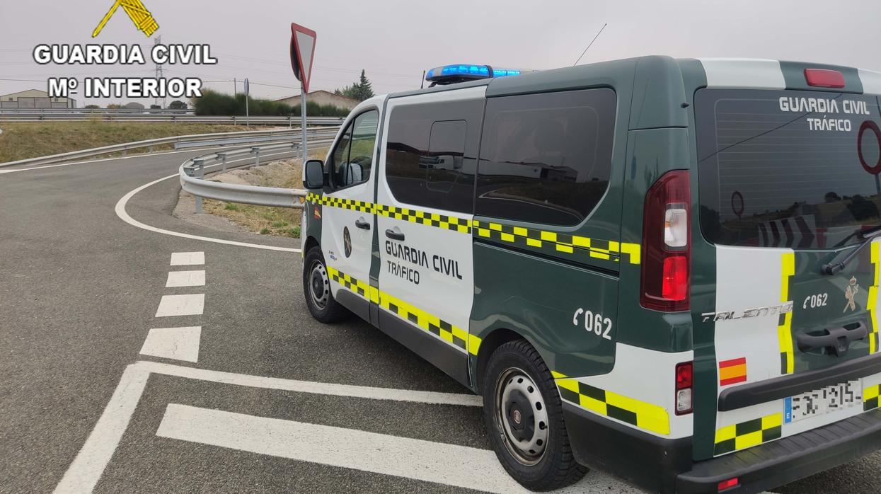 Un furgón de la Guardia Civil de Tráfico