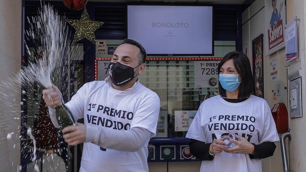 72.897, Premio Gordo de la Lotería de Navidad, deja tres pellizcos en Alfara del Patriarca, Oliva y Jávea