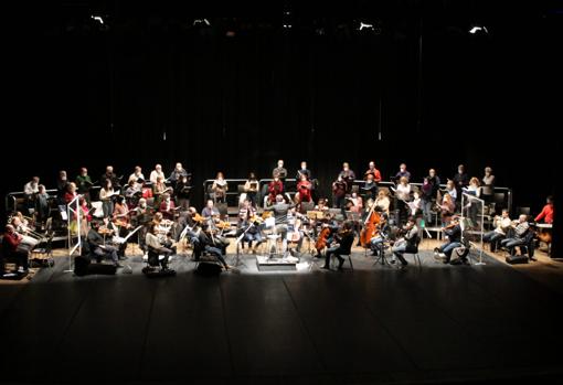 Uno de los últimos ensayos del coro antes del concierto de este sábado