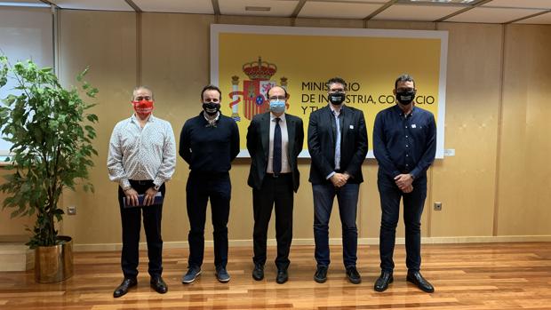 Los hosteleros de Benidorm acusan al Gobierno y la Generalitat de echarse las culpas para no darles ayudas