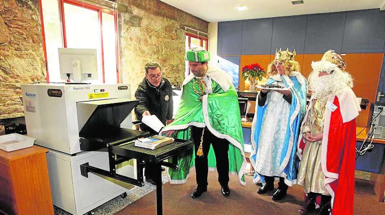 Los Reyes Magos, en una foto de archivo en el Parlamento gallego