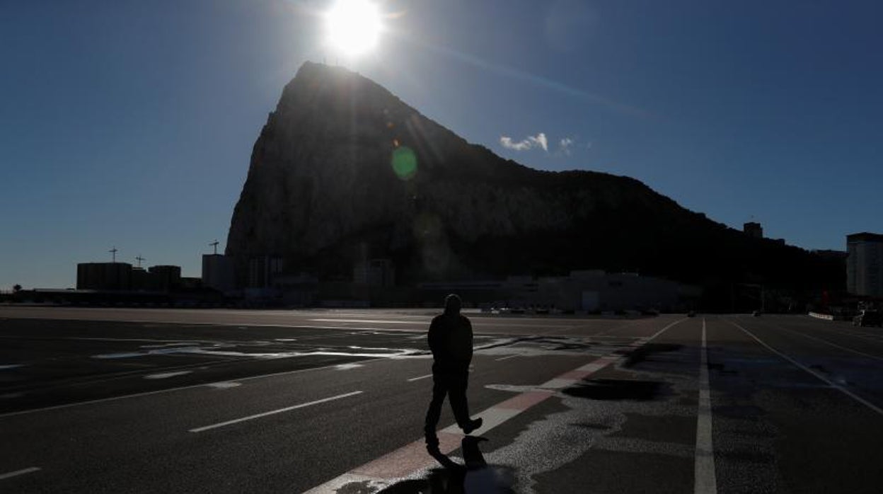 Casado reprocha a Sánchez que haya desaprovechado la oportunidad de negociar la cosoberanía de Gibraltar