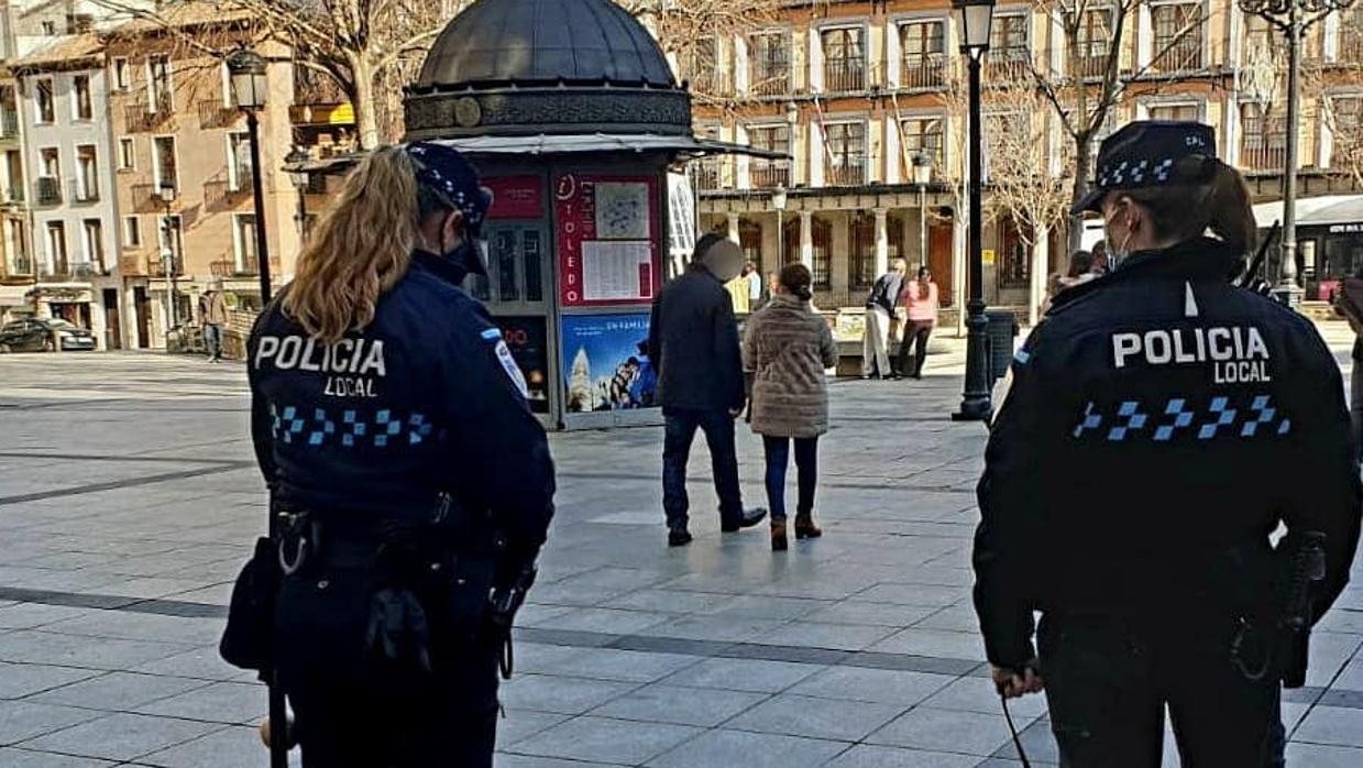 Agentes de la Policía Local en Zocodover