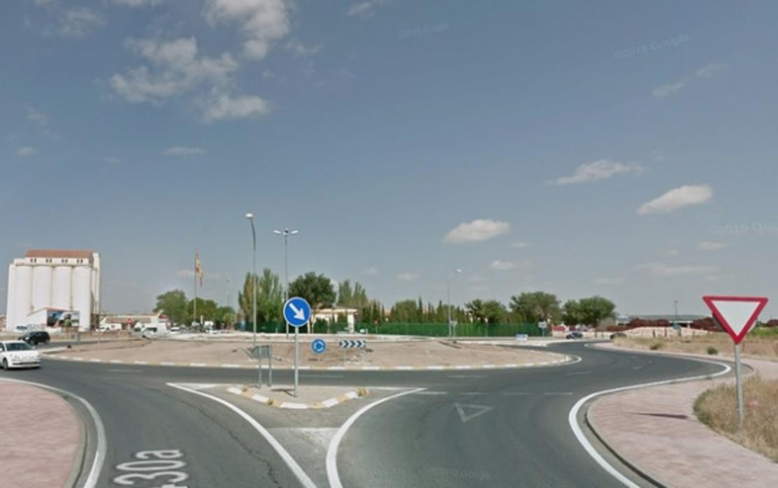 Rotonda de entrada a Manzanares en la que se produjo el accidente