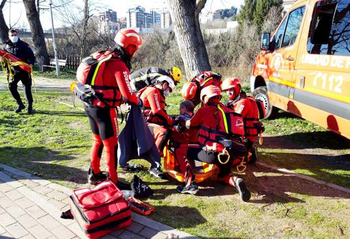 Dos piragüistas colaboran para rescatar a un varón que se lanzó al río Pisuerga