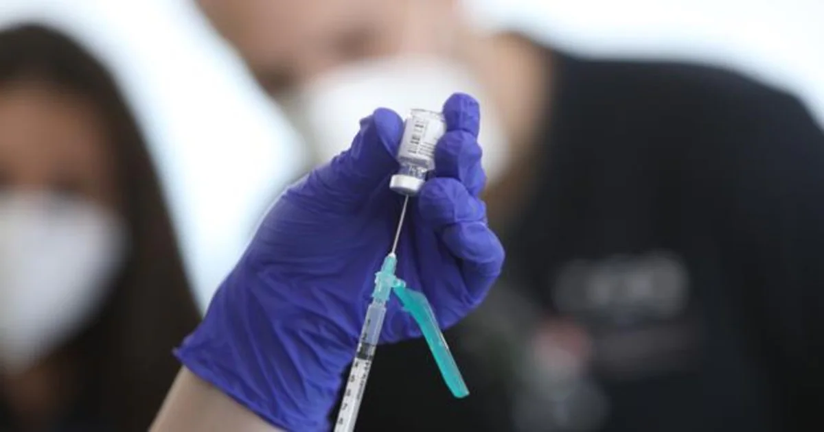 El plan de vacunación del Gobierno prevé alcanzar las 36.000 personas vacunadas para febrero.