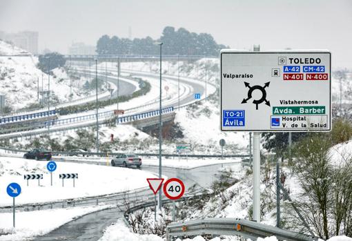 Nudo de carreteras en la salida de Toledo hacia Ávila