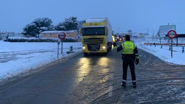 Confinamiento en Valencia: los bares de carretera pueden abrir en el toque de queda por el temporal Filomena