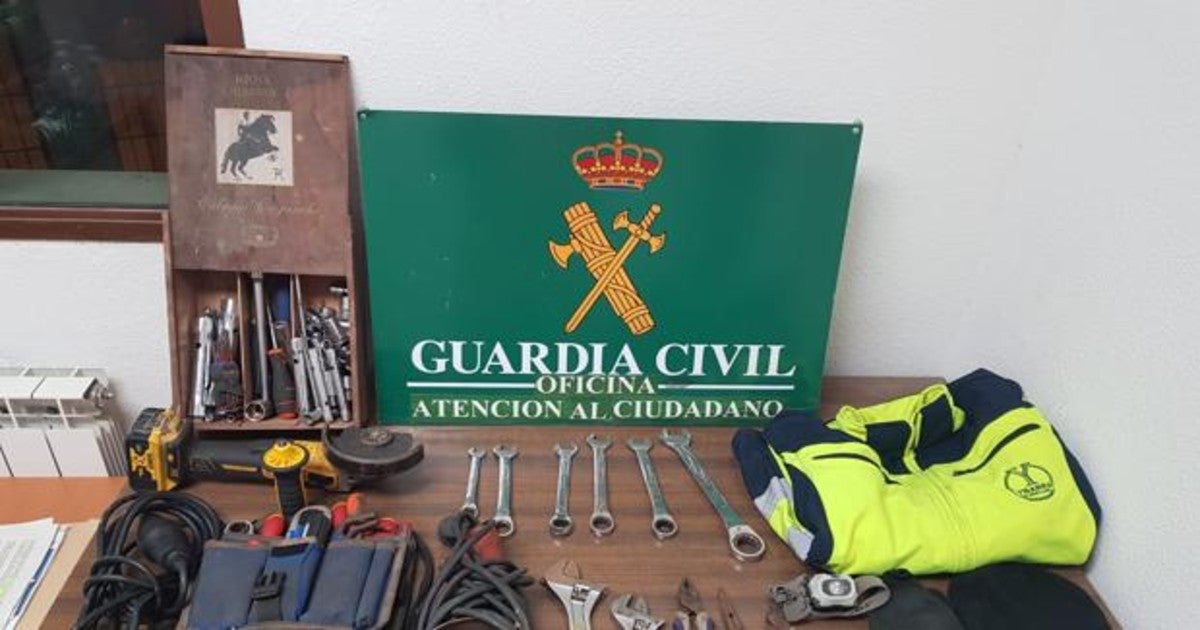 Imagen de los objetos requisados por Guardia Ciivil en esta operación.