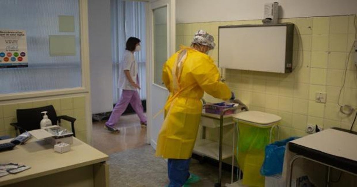 Cataluña tiene hoy 2.501 hospitalizados por coronavirus, con 493 camas de UCI ocupadas.