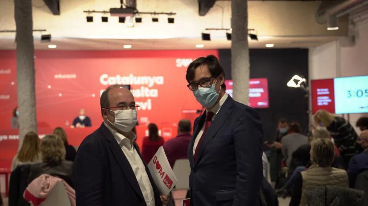 El líder de los socialistas catalanes, Miquel Iceta, y el ministro de Sanidad, Salvador Illa, ahora también candidato a la presidencia de la Generalitat