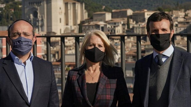 Pablo Casado y Lorena Roldán evitan coincidir en los actos de precampaña en Cataluña