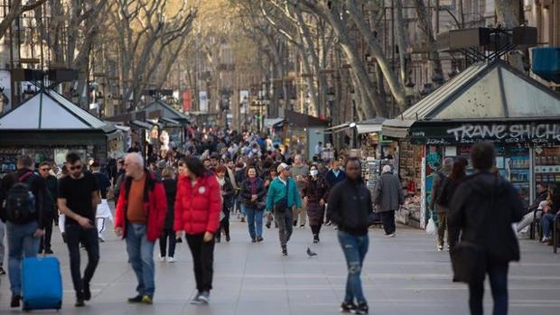 Barcelona promoverá actividades culturales en la Rambla para "reconectarla" con los vecinos