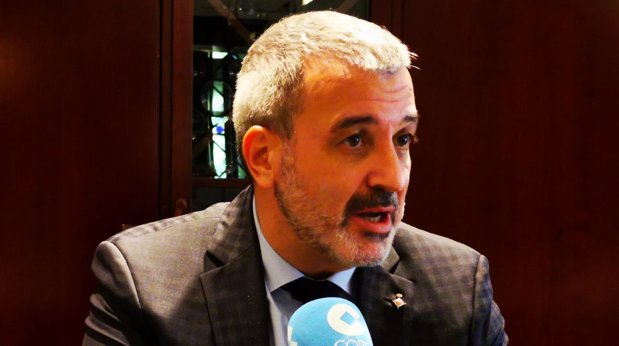 Jaume Collboni, líder del PSC en el Ayuntamiento de Barcelona, durante la entrevista