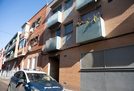 Imagen exterior del «narcoedificio» de Carabanchel