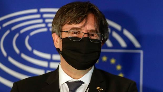 Puigdemont agradece las palabras de Iglesias pero niega que sea «cómplice» de su estrategia
