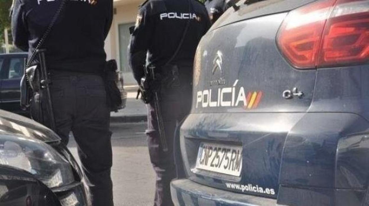 Detienen a una pareja especializada en hurtos que había actuado en tres locales de Albacete