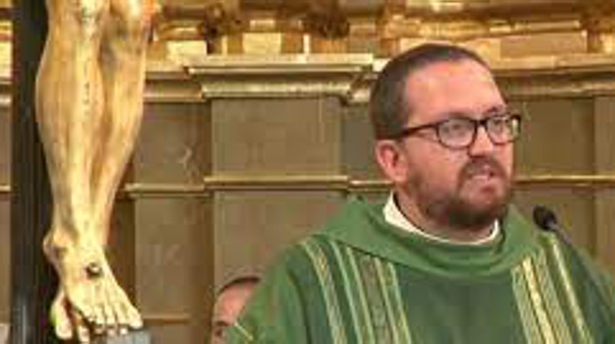 El sacerdote Ruben Pérez fallecido tras la explosión