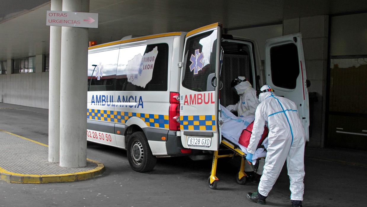 Acceso a Urgencias del Hospital de León