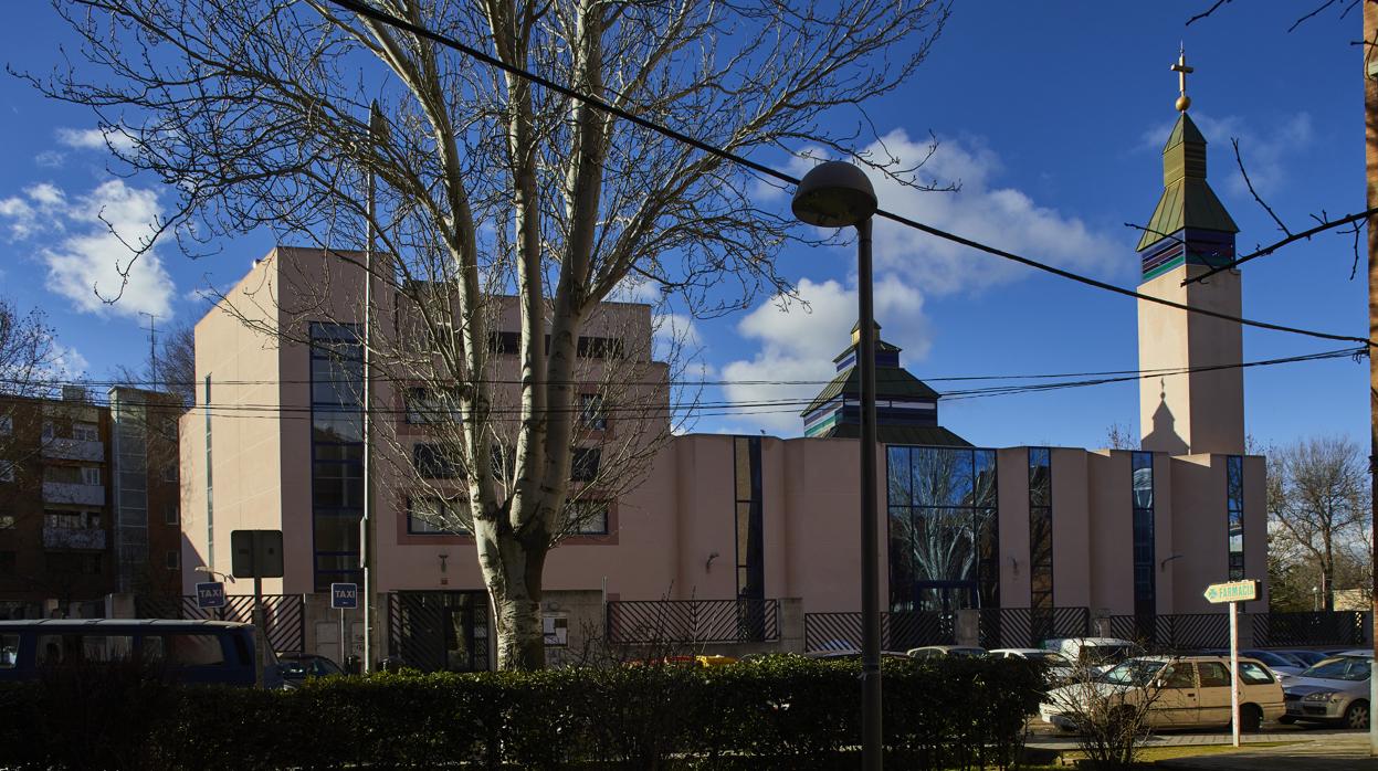 Exterior de la parroquia de Nuestra Señora de Altagracia