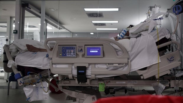 El Hospital Isabel Zendal prepara su tercer pabellón ante la evolución de la tercera ola en Madrid