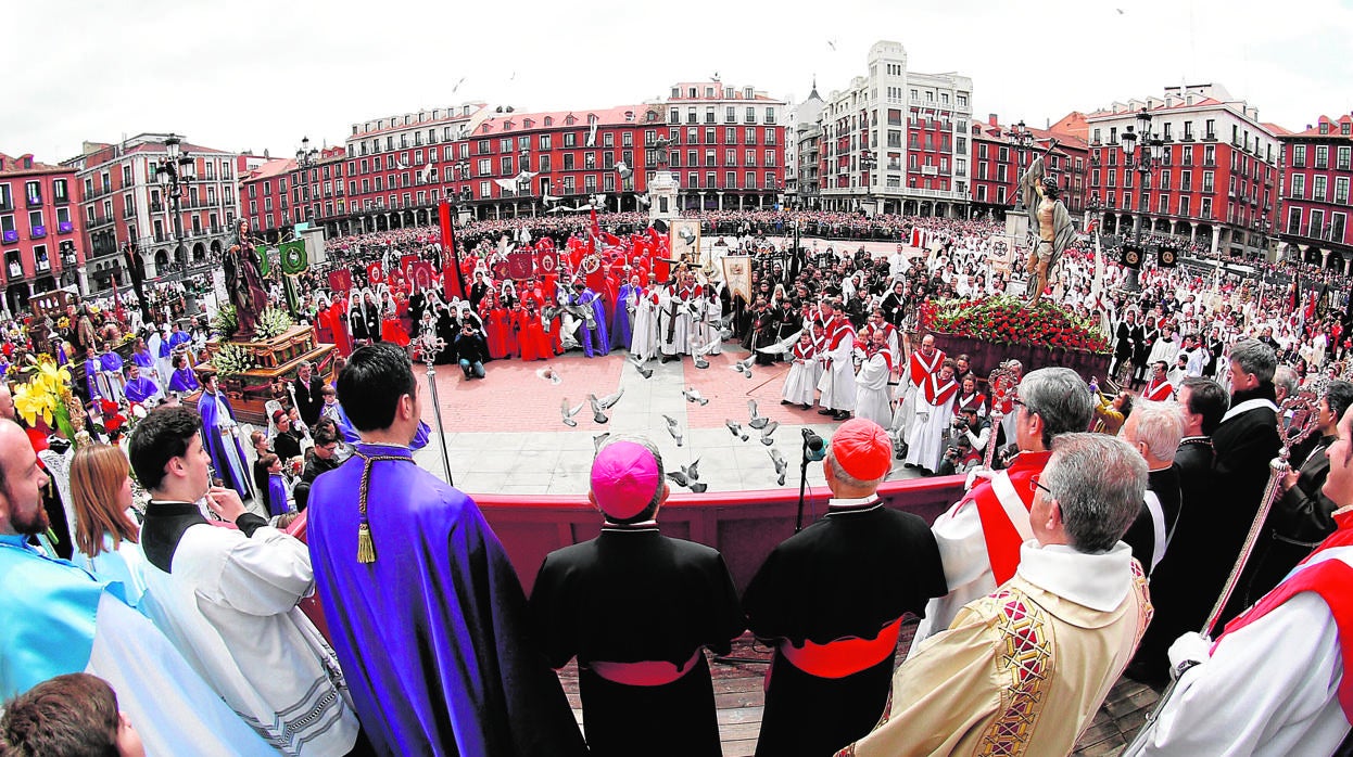 Procesión del Encuentro en la plaza Mayor de Valladolid, en 2019, la última que se pudo celebrar