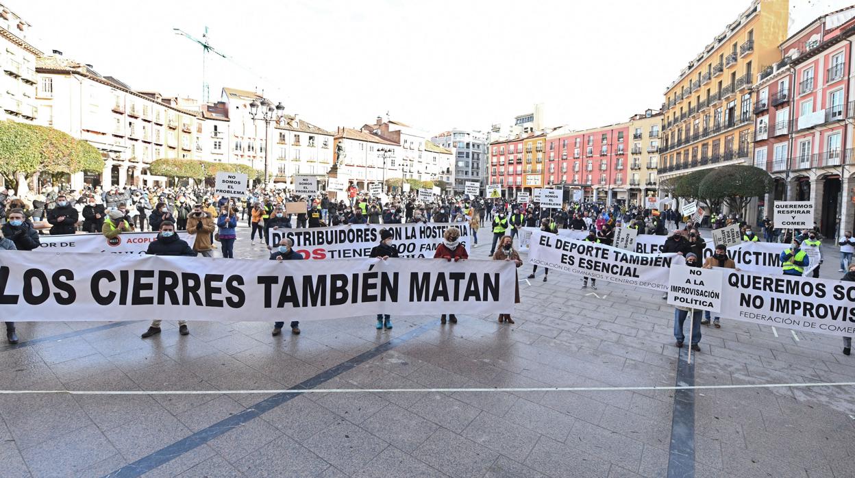 Concentración en Burgos para reclamar soluciones urgentes ante los cierres por el Covid-19