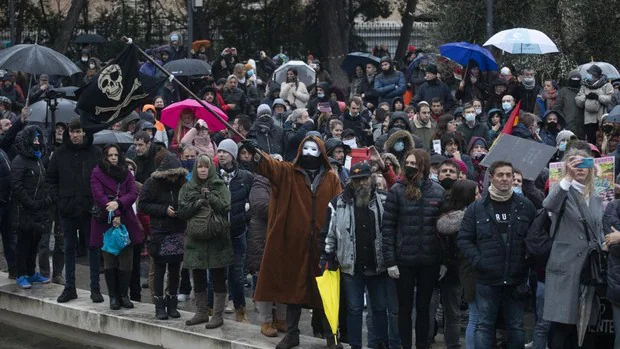 La Policía impuso 216 multas por no llevar mascarilla en la marcha negacionista de Madrid