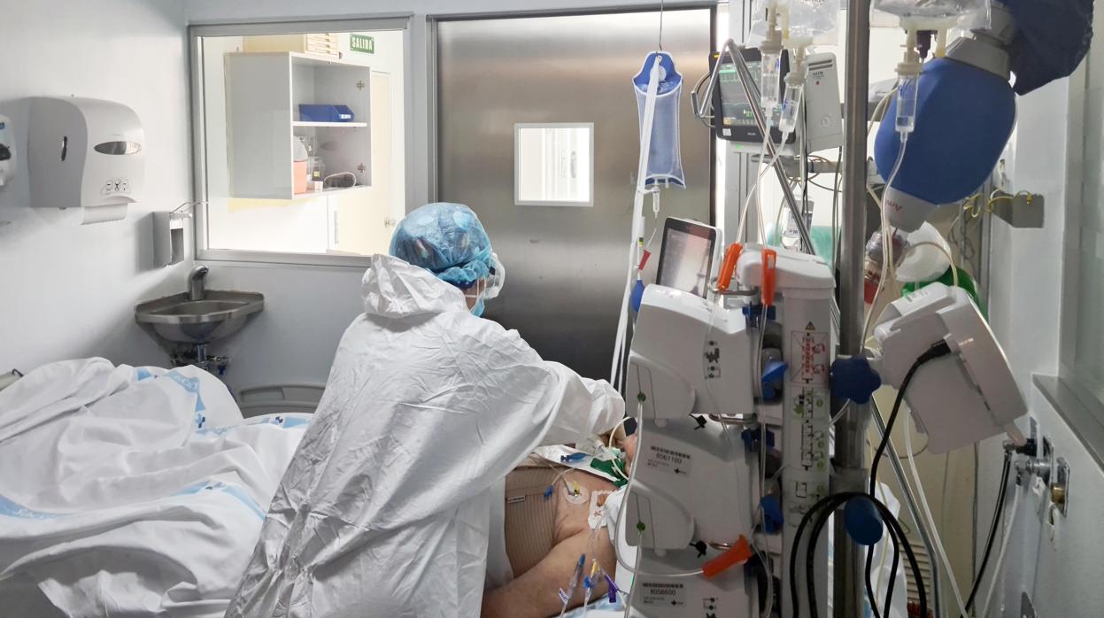 UCI en el Hospital de Salamanca, en una imagen de archivo