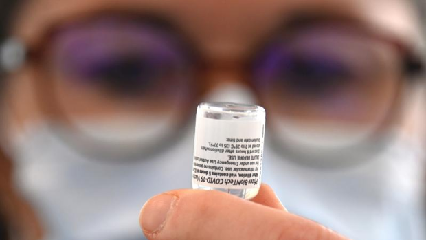 El PP no ve suficientes los argumentos de la alcaldesa de Boimorto tras vacunarse y le abre expediente disciplinario