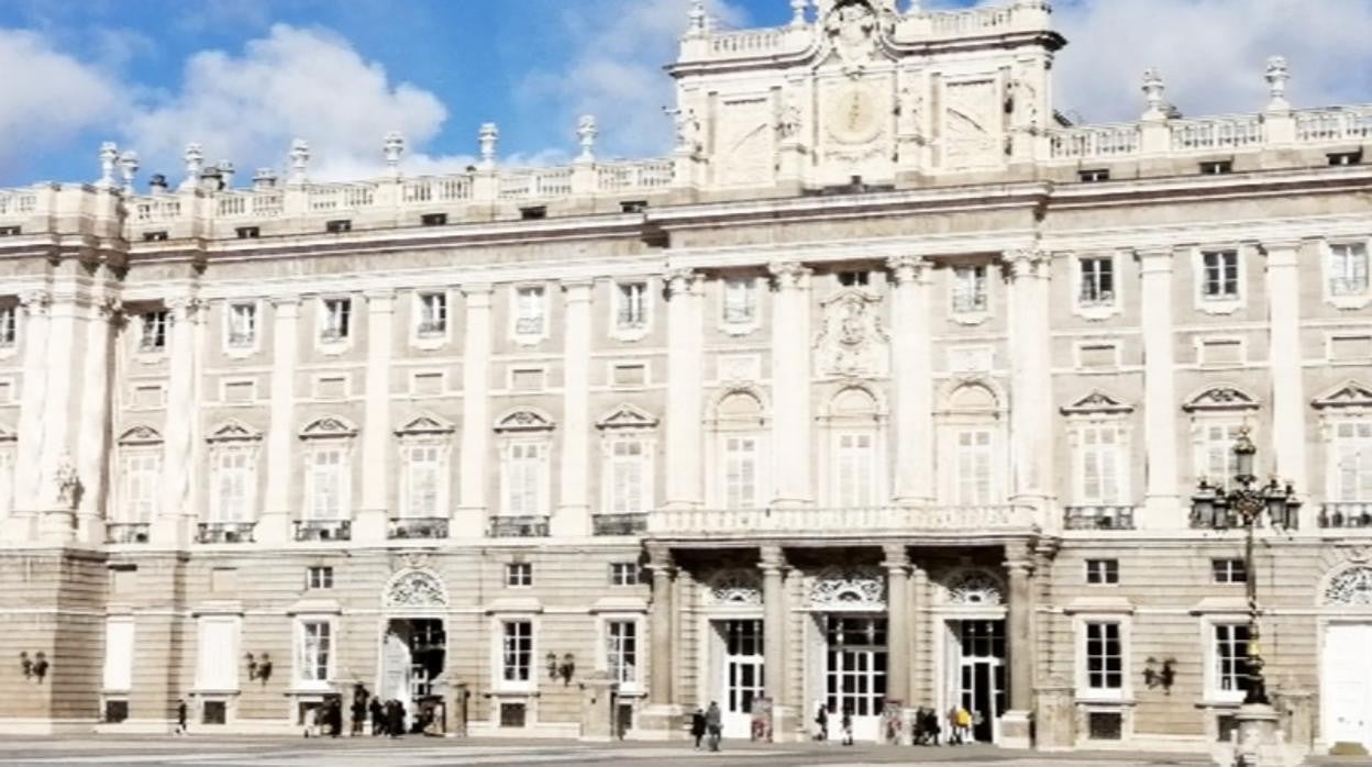 Vista general del acceso al Palacio Real de Madrid, durante esta semana