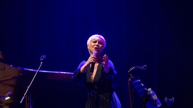 Carlos Cano, poeta homenajeado en una noche de nostalgia