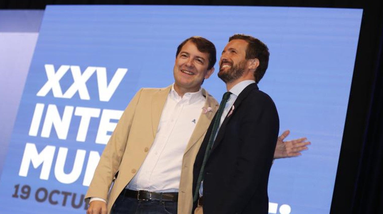 Pablo Casado y Alfonso Fernández Mañueco, en la intermunicipal del PP de 2019