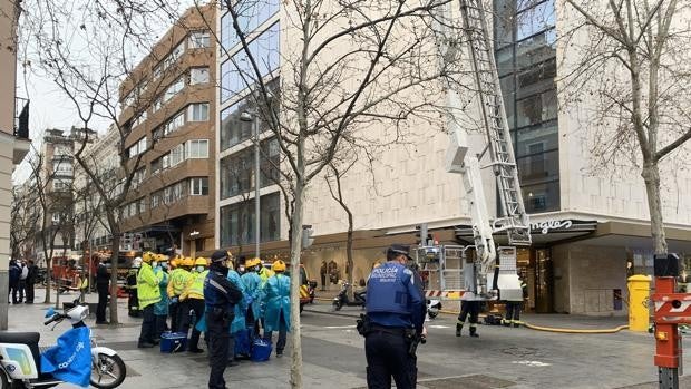 Reabierto El Corte Inglés de Serrano tras controlar el incendio en una cocina del restaurante Cascabel
