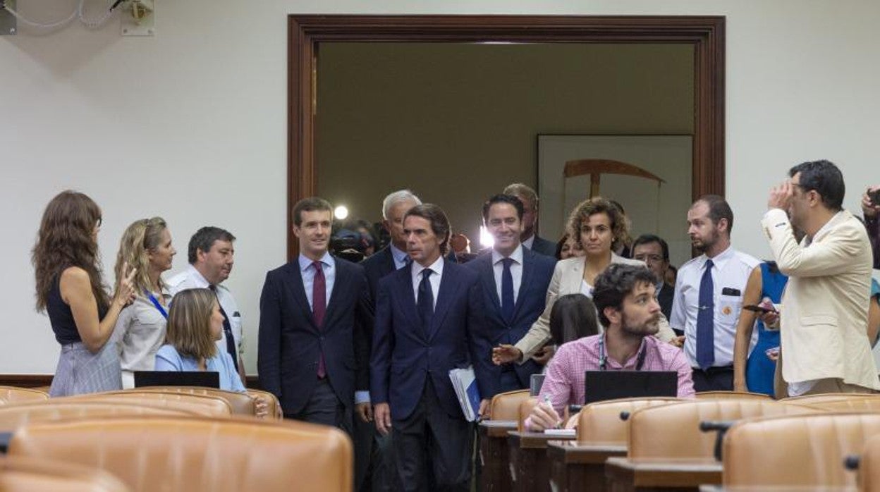 Aznar, a su llegada a la comisión de investigación del Congreso sobre la financiación del PP en septiembre de 2018