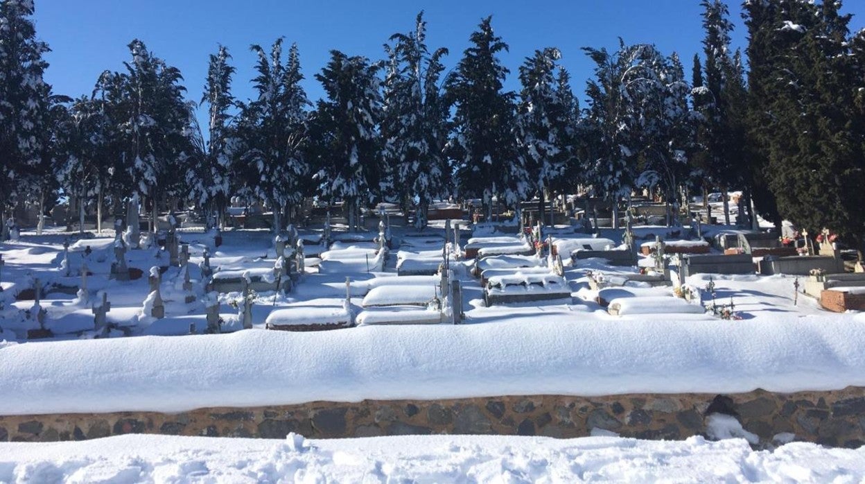 El cementerio de Toledo durante la gran nevada de enero