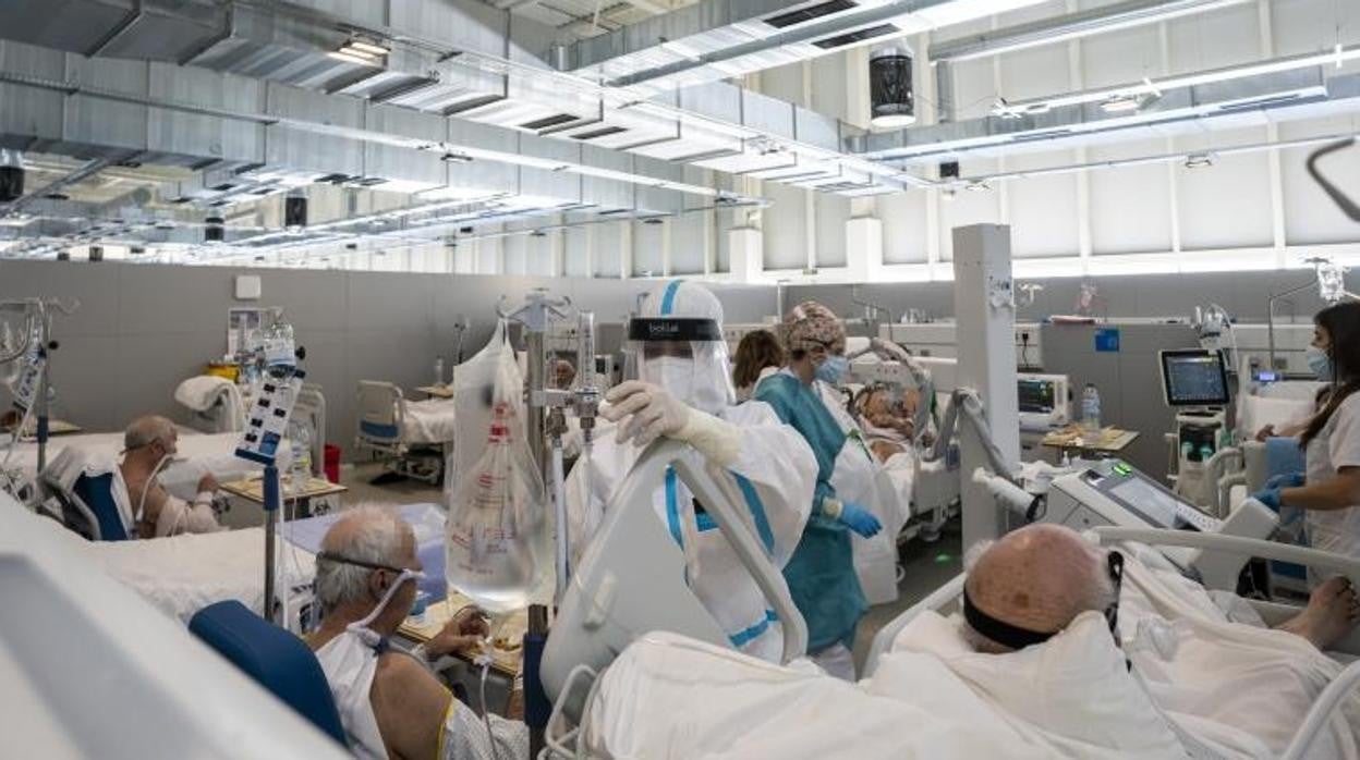 Interior de una unidad del Hospital Zendal/ La Unidad de Cuidados Intermedios del Zendal, un alivio para las UCI