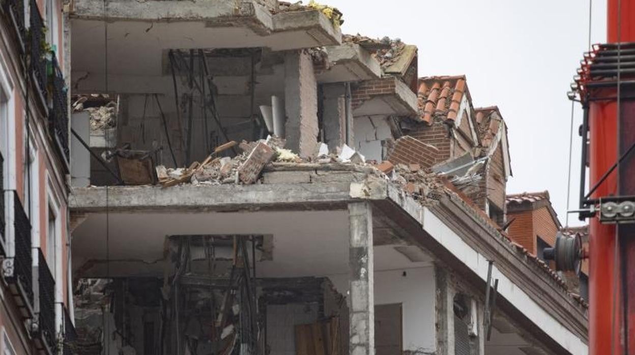 Parte del edificio destrozado, el día del suceso