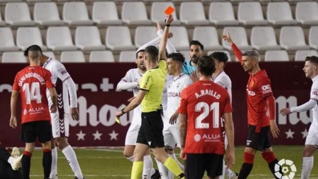 0-1: El Albacete tuvo el empate con un penalti en los últimos minutos