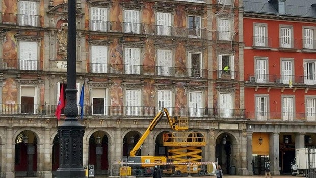 Lavado de cara y restauración de la Casa de la Panadería de la Plaza Mayor de Madrid