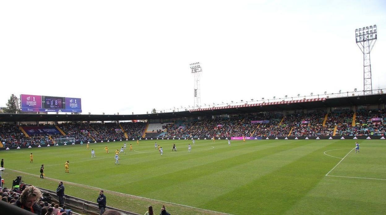 La UDS ha ofrecido su estadio, el Helmántico, para las vacunaciones masivas contra el Covid-19 en Salamanca