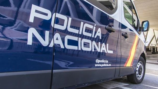 La Policía interviene en una fiesta familiar de 30 personas en la calle en Segovia