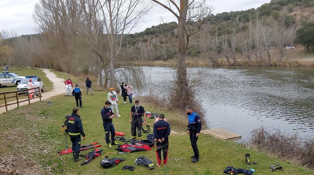 Buscan a un joven desaparecido tras lanzarse a nadar en el río Duero a su paso por Soria